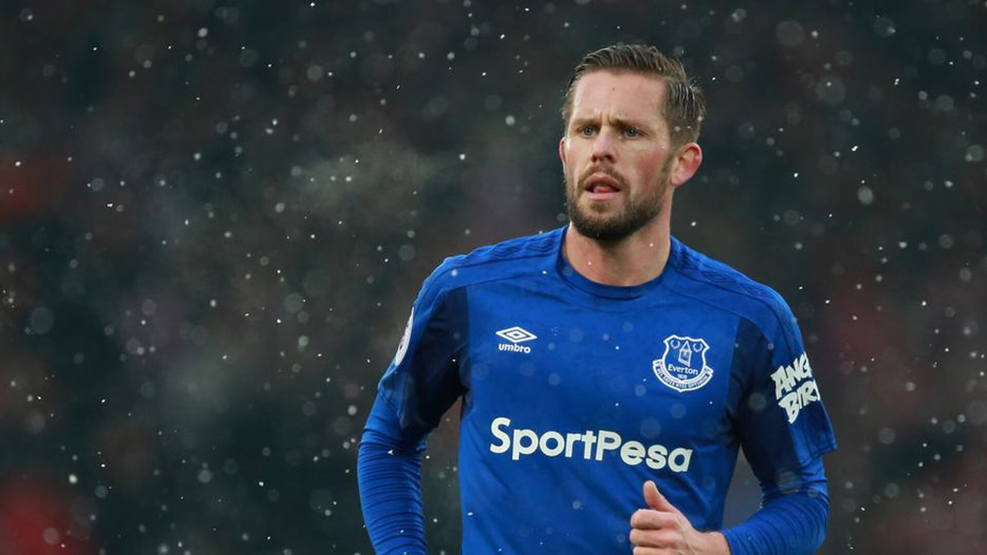 比利·库利巴利在NBA常规赛中贡献稳定，库利巴利真实身高